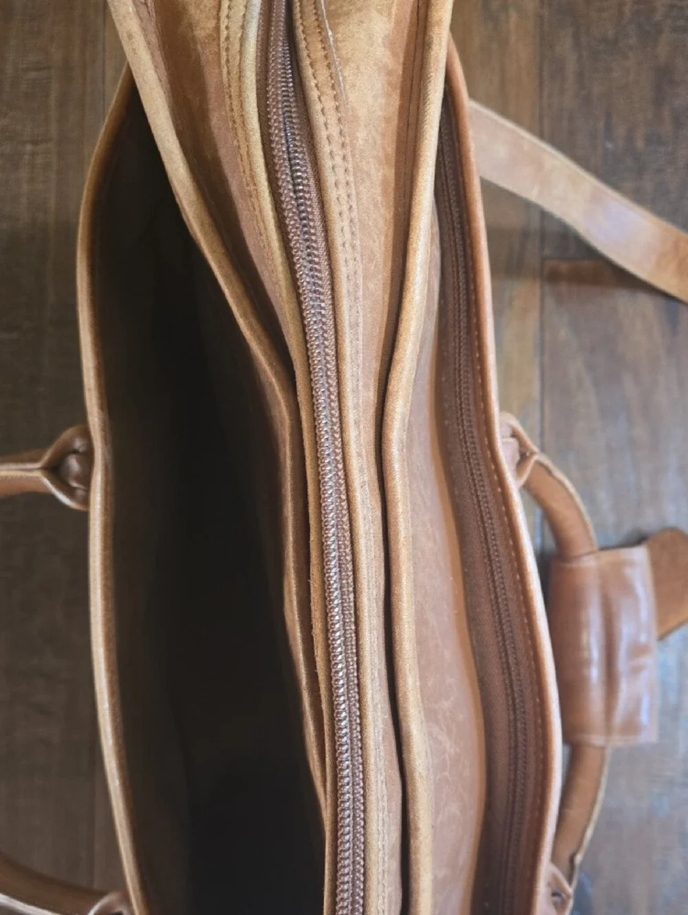 Coach Mens Tan Leather Briefcase Messenger Bag with Shoulder Strap